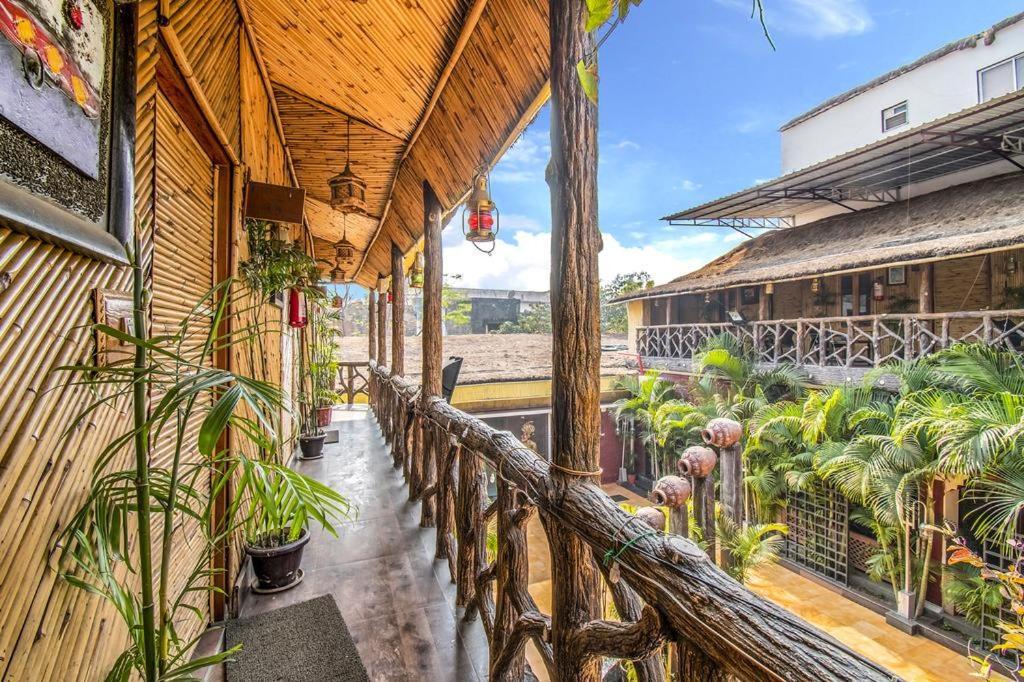 Heritage Hotel Лакхнау Экстерьер фото